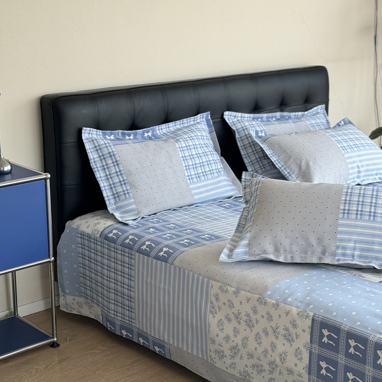 91家纺网 家纺一手货源 找家纺 一隅花田 2026新款麻感粗砂加厚老粗布床单三件套（品牌同款） 蓝风铃