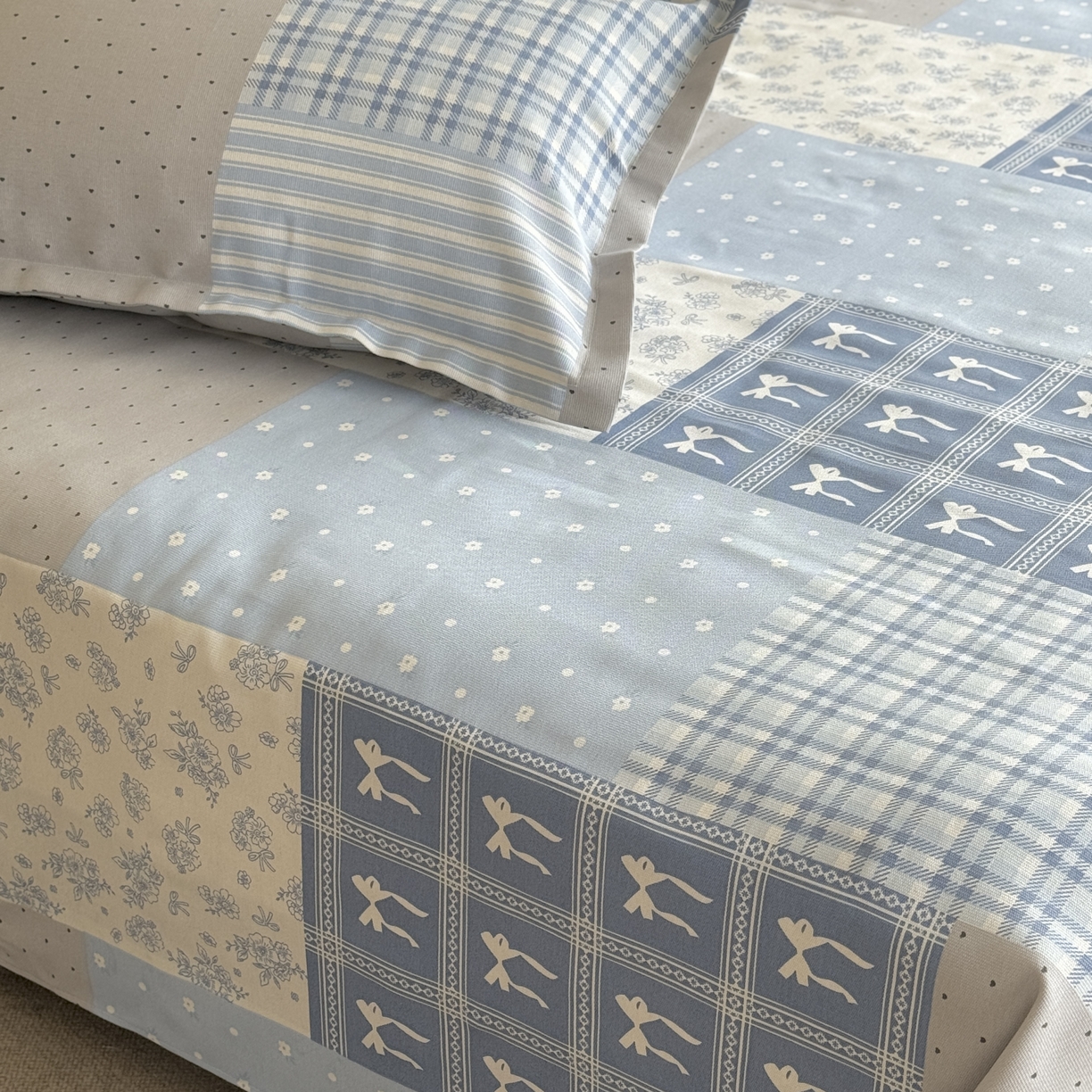 91家纺网 家纺一手货源 找家纺 一隅花田 2026新款麻感粗砂加厚老粗布床单三件套（品牌同款） 蓝风铃