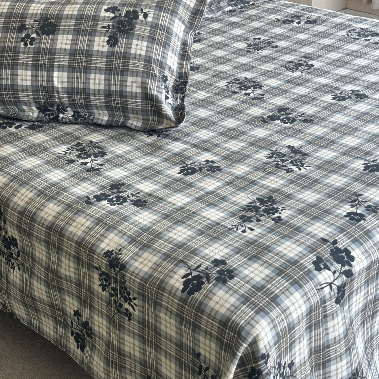 91家纺网 家纺一手货源 找家纺 一隅花田 2026新款麻感粗砂加厚老粗布床单三件套（品牌同款） 鸢尾格