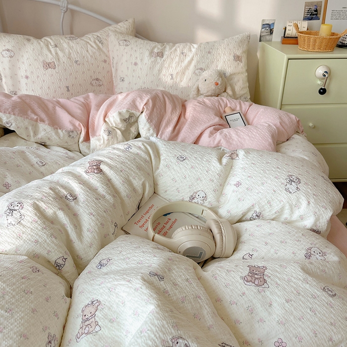 91家纺网 家纺一手货源 找家纺 贝扬思家纺 2026新款高品质A类泡芙纱普通款四件套-110g-(软软糯糯小红书推荐~) 悦悦小兔