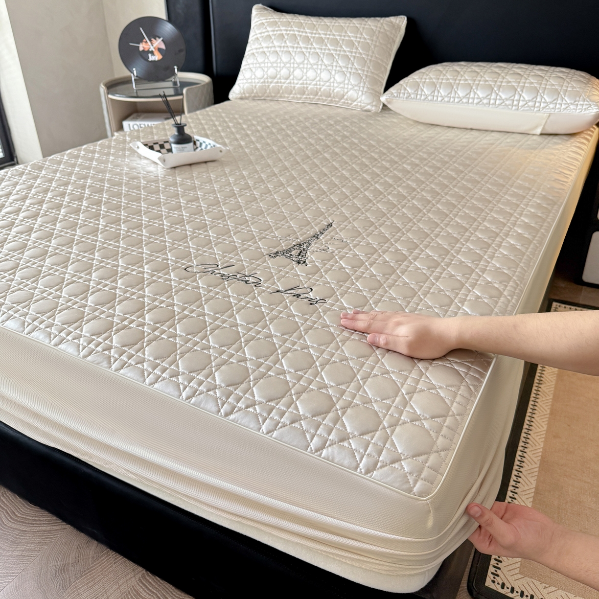 91家纺网 家纺一手货源 找家纺 蓝极人 2026春夏新款冰丝绸水光席席子凉席-戴妃 戴妃-闪闪金