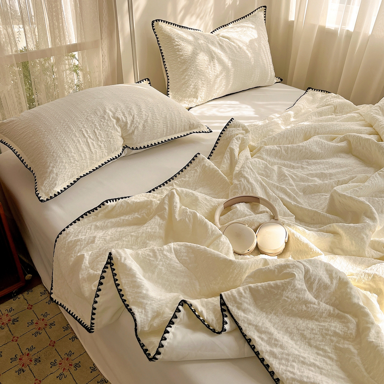 91家纺网 家纺一手货源 找家纺 优尚佳生活馆 2026新款泡泡纱三角针夏被四件套--纯色系列 杏仁白