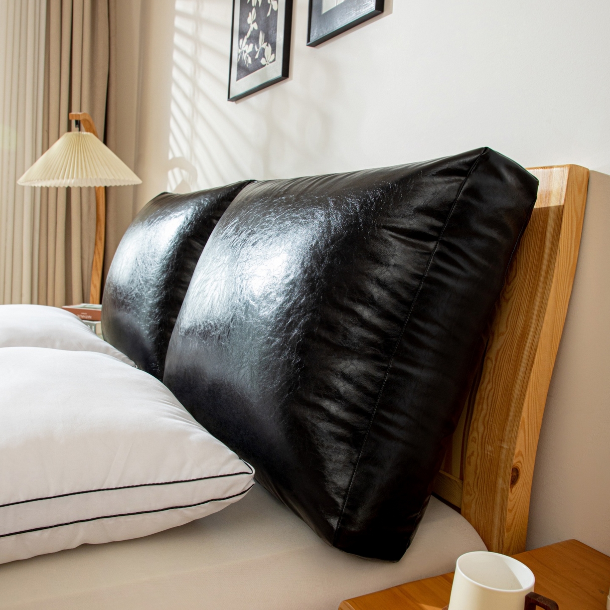 91家纺网 家纺一手货源 找家纺 沐沐家纺 2026新款油蜡皮立体面包枕靠背靠垫 经典纯黑