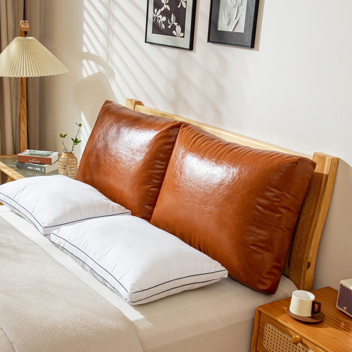 91家纺网 家纺一手货源 找家纺 沐沐家纺 2026新款油蜡皮立体面包枕靠背靠垫 焦糖橙棕