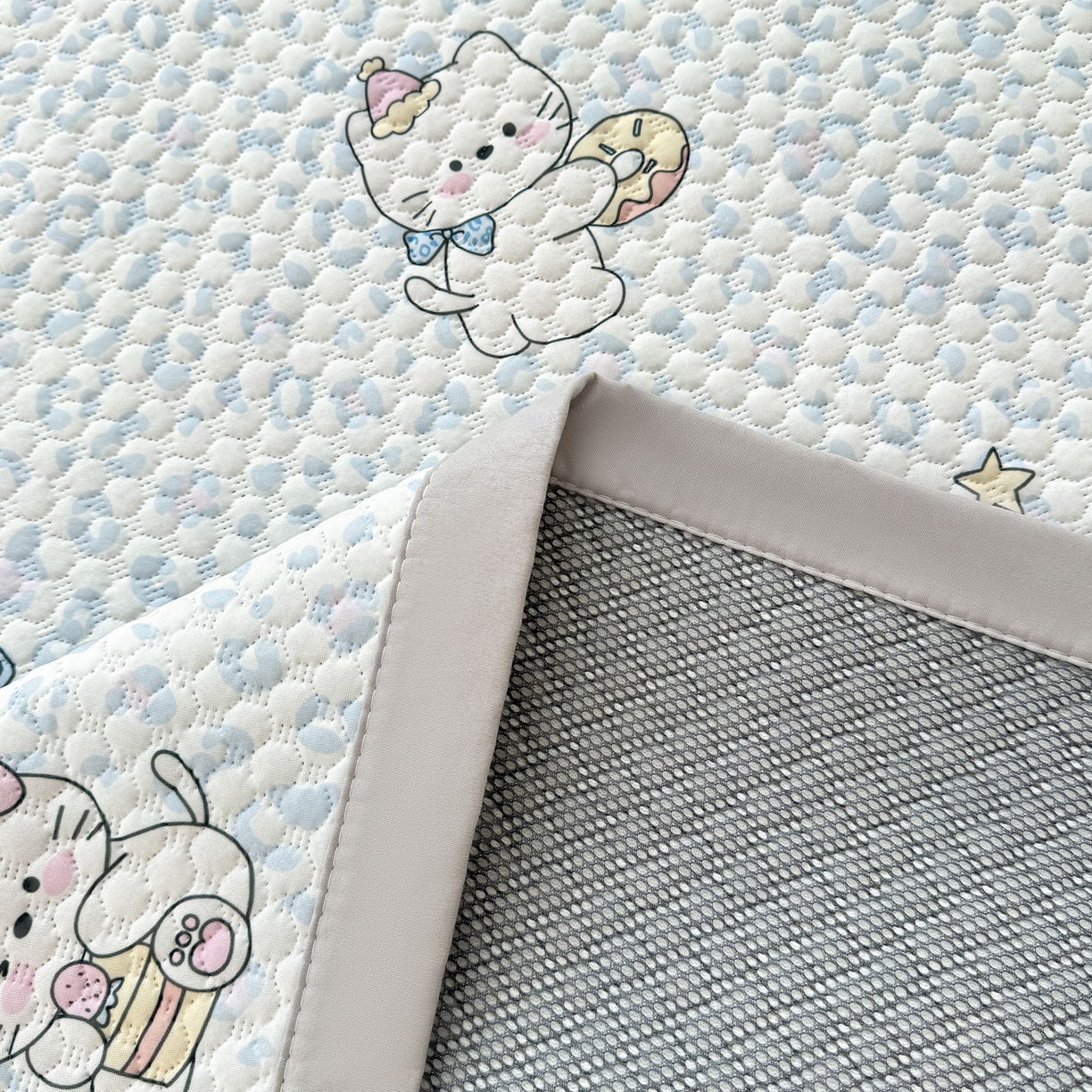 91家纺网 家纺一手货源 找家纺 （总）蓝极人 2026新款小清新冰豆豆数码印花席三明治底席子凉席