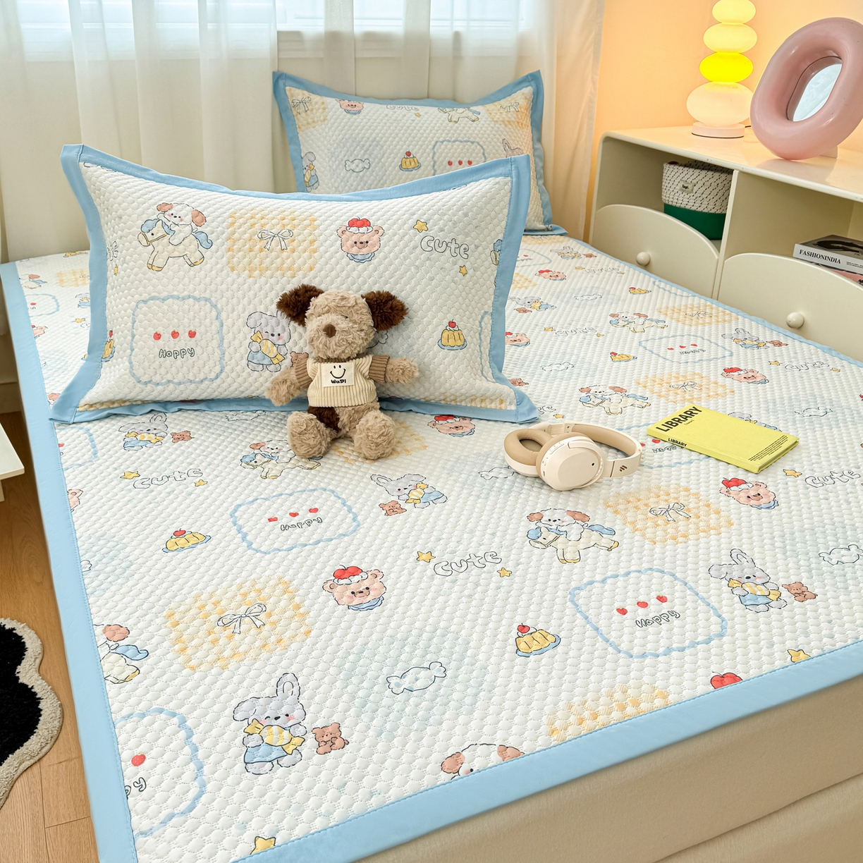 91家纺网 家纺一手货源 找家纺 蓝极人 2026新款小清新冰豆豆数码印花席三明治底席子凉席 糖果小狗