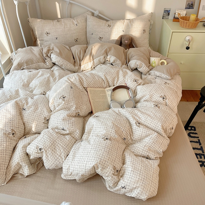 91家纺网 家纺一手货源 找家纺 贝扬思家纺 2026新款高品质A类泡芙纱普通款四件套-110g-(软软糯糯小红书推荐~) 织纹木马迹