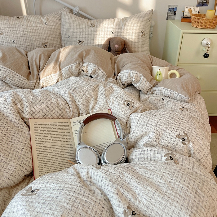 91家纺网 家纺一手货源 找家纺 贝扬思家纺 2026新款高品质A类泡芙纱普通款四件套-110g-(软软糯糯小红书推荐~) 织纹木马迹