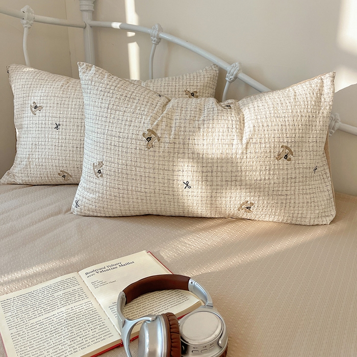 91家纺网 家纺一手货源 找家纺 贝扬思家纺 2026新款高品质A类泡芙纱普通款四件套-110g-(软软糯糯小红书推荐~) 织纹木马迹