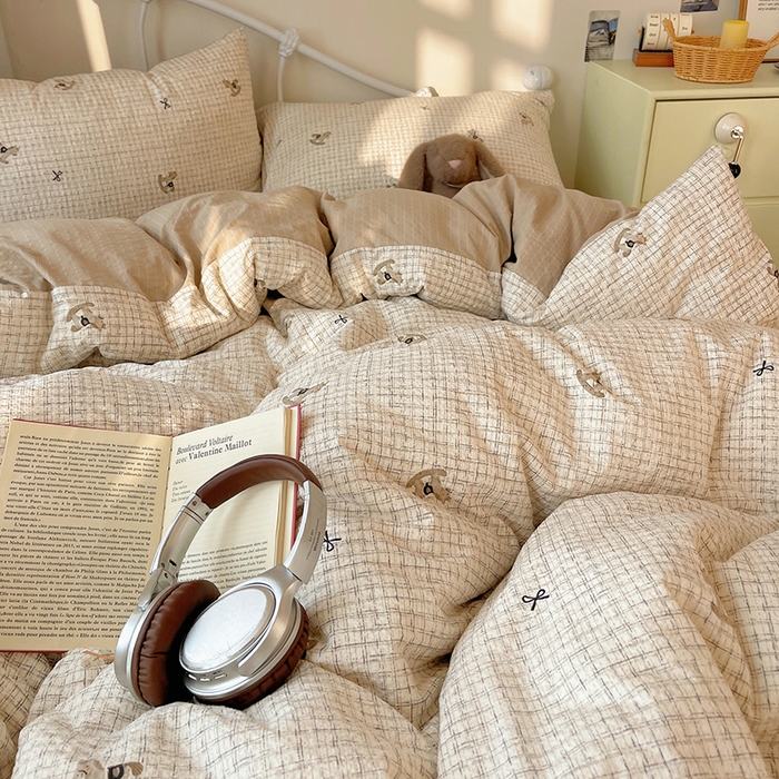 91家纺网 家纺一手货源 找家纺 贝扬思家纺 2026新款高品质A类泡芙纱普通款四件套-110g-(软软糯糯小红书推荐~) 织纹木马迹