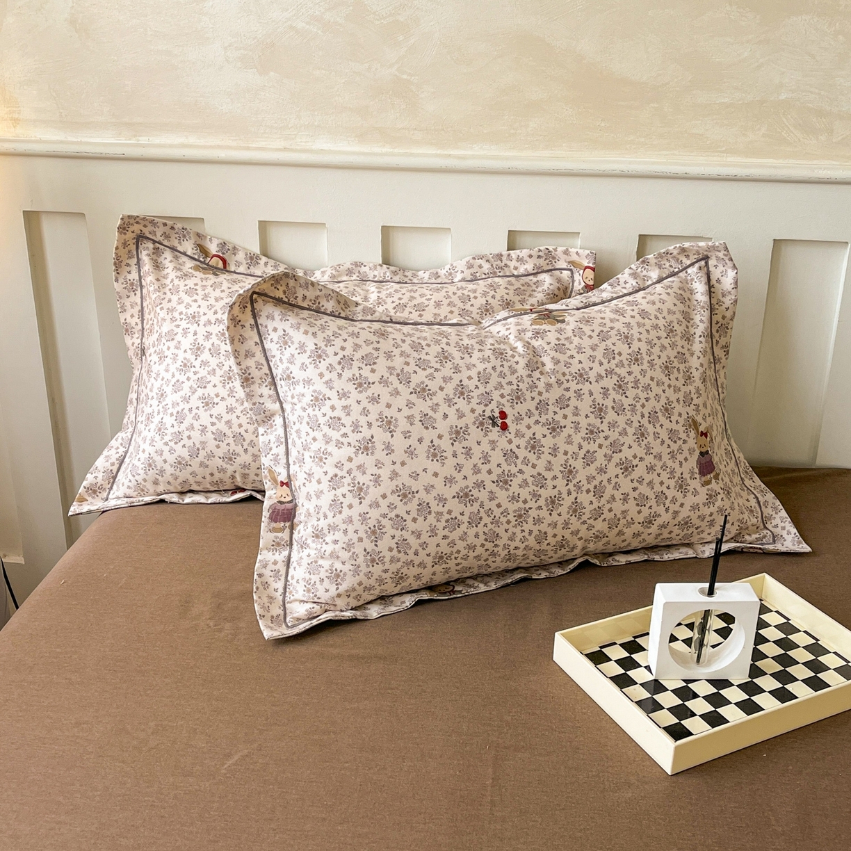 91家纺网 家纺一手货源 找家纺 简约家纺 2025新款全棉磨毛印花单品枕套 甜甜兔-咖