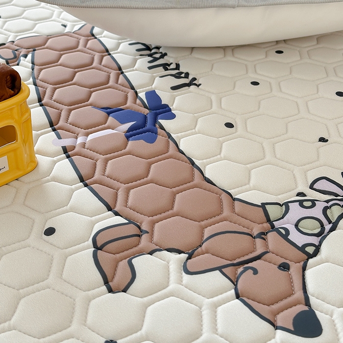 91家纺网 家纺一手货源 找家纺 RYB红黄兰 2026新款ins设计师原创款大版冰皮凉感水洗乳胶加厚6mm凉席三件套 美式腊肠狗