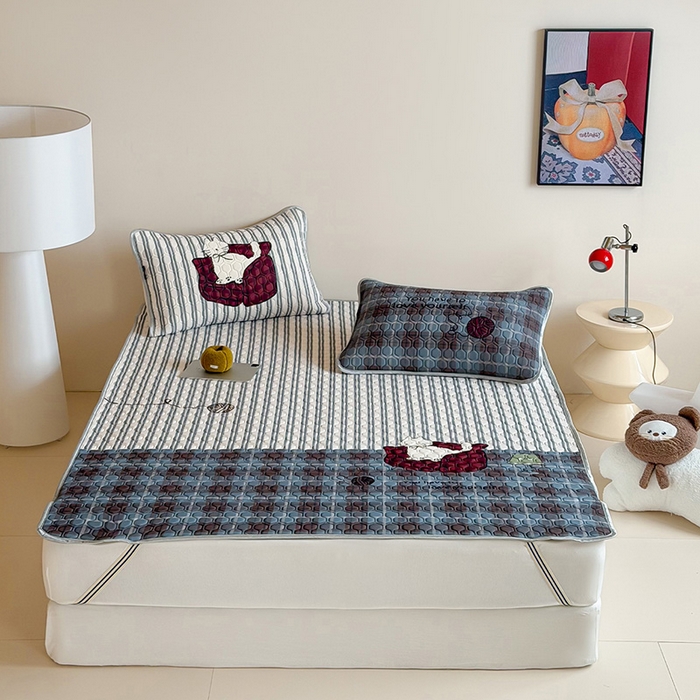 91家纺网 家纺一手货源 找家纺 RYB红黄兰 2026新款ins设计师原创款大版冰皮凉感水洗乳胶加厚6mm凉席三件套 小白的毛线