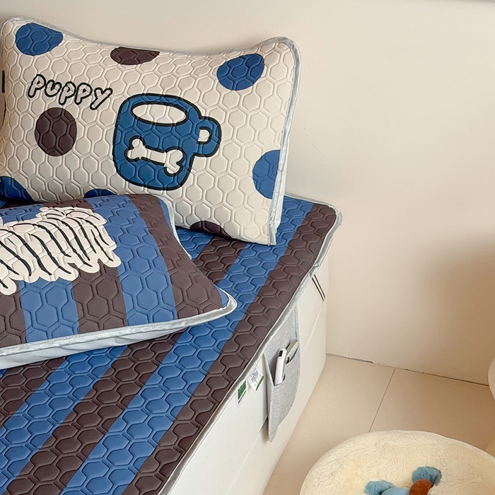 91家纺网 家纺一手货源 找家纺 RYB红黄兰 2026新款ins设计师原创款大版冰皮凉感水洗乳胶加厚6mm凉席三件套 蓝条哈吉米