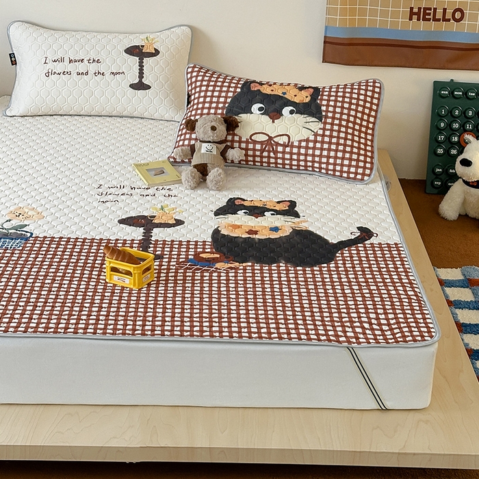 91家纺网 家纺一手货源 找家纺 RYB红黄兰 2026新款ins设计师原创款大版冰皮凉感水洗乳胶加厚6mm凉席三件套 红格猫咪