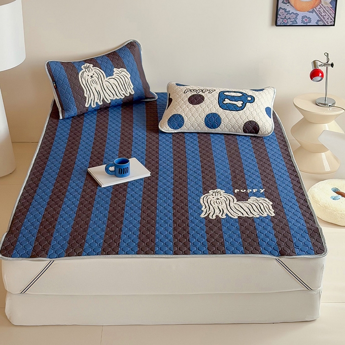 91家纺网 家纺一手货源 找家纺 RYB红黄兰 2026新款ins设计师原创款大版冰皮凉感水洗乳胶加厚6mm凉席三件套 蓝条哈吉米