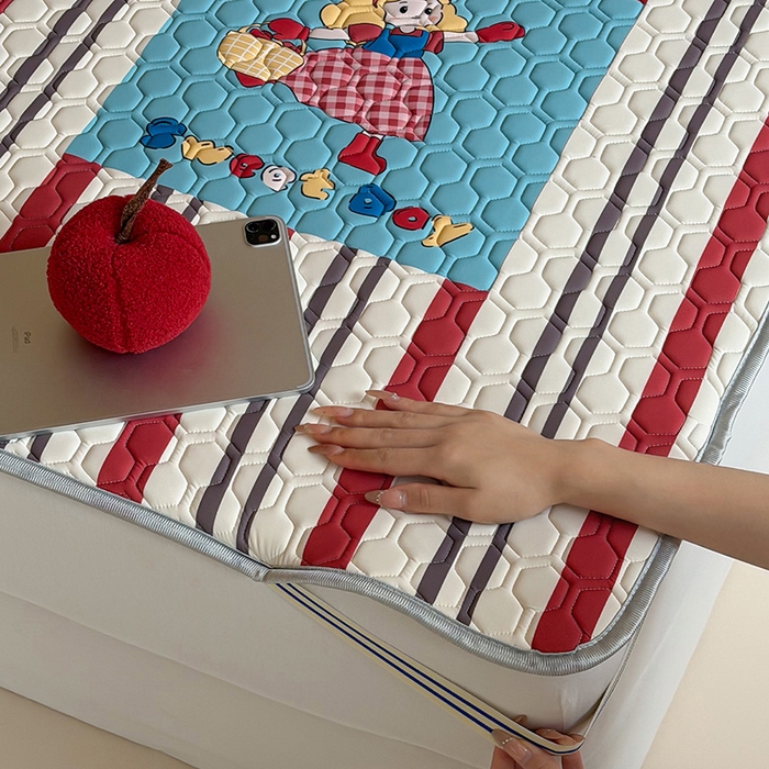 91家纺网 家纺一手货源 找家纺 RYB红黄兰 2026新款ins设计师原创款大版冰皮凉感水洗乳胶加厚6mm凉席三件套 萝莉心心