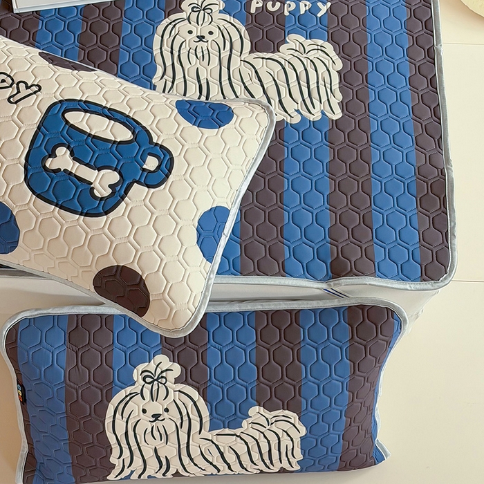 91家纺网 家纺一手货源 找家纺 RYB红黄兰 2026新款ins设计师原创款大版冰皮凉感水洗乳胶加厚6mm凉席三件套 蓝条哈吉米