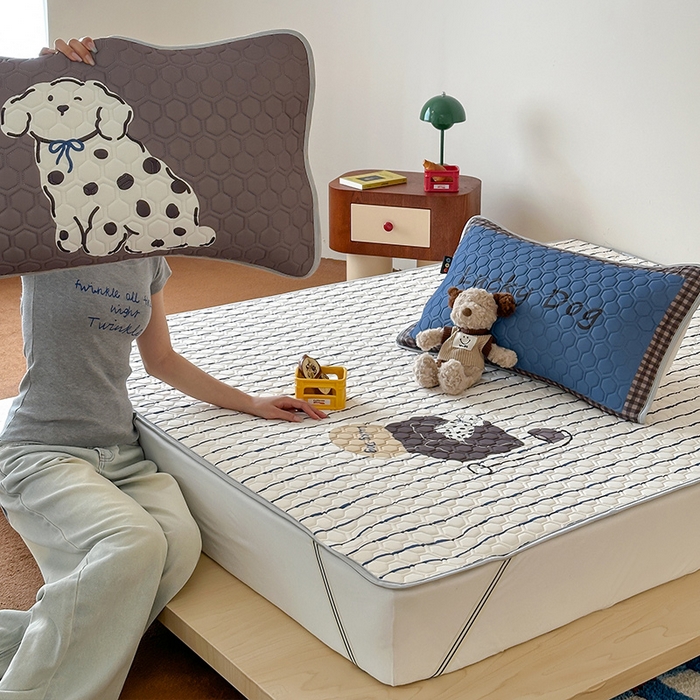 91家纺网 家纺一手货源 找家纺 RYB红黄兰 2026新款ins设计师原创款大版冰皮凉感水洗乳胶加厚6mm凉席三件套 沙发小狗