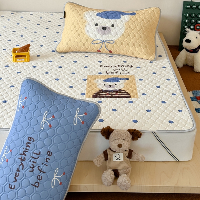 91家纺网 家纺一手货源 找家纺 RYB红黄兰 2026新款ins设计师原创款大版冰皮凉感水洗乳胶加厚6mm凉席三件套 波点熊仔