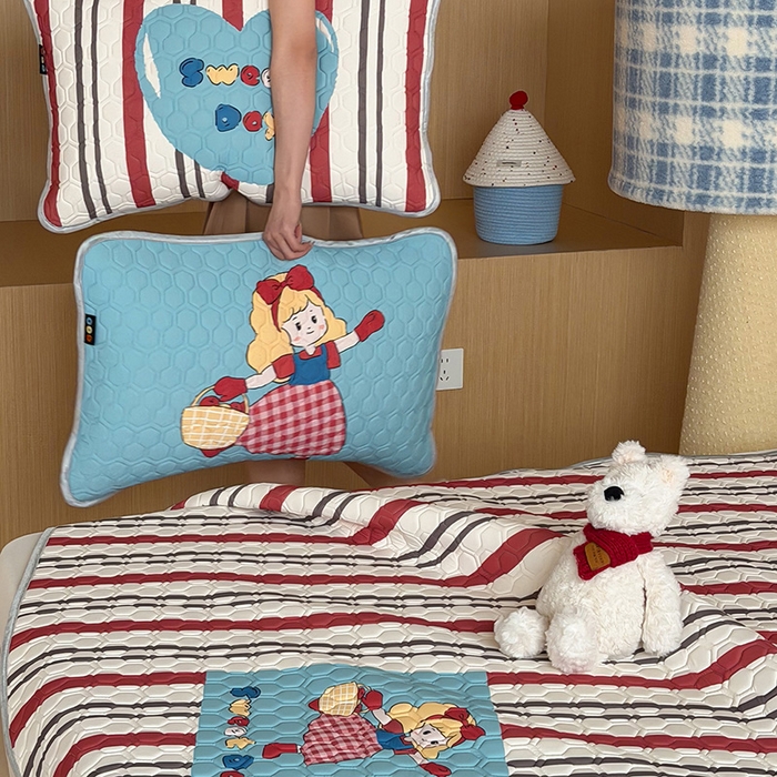 91家纺网 家纺一手货源 找家纺 RYB红黄兰 2026新款ins设计师原创款大版冰皮凉感水洗乳胶加厚6mm凉席三件套 萝莉心心