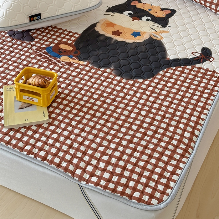 91家纺网 家纺一手货源 找家纺 RYB红黄兰 2026新款ins设计师原创款大版冰皮凉感水洗乳胶加厚6mm凉席三件套 红格猫咪