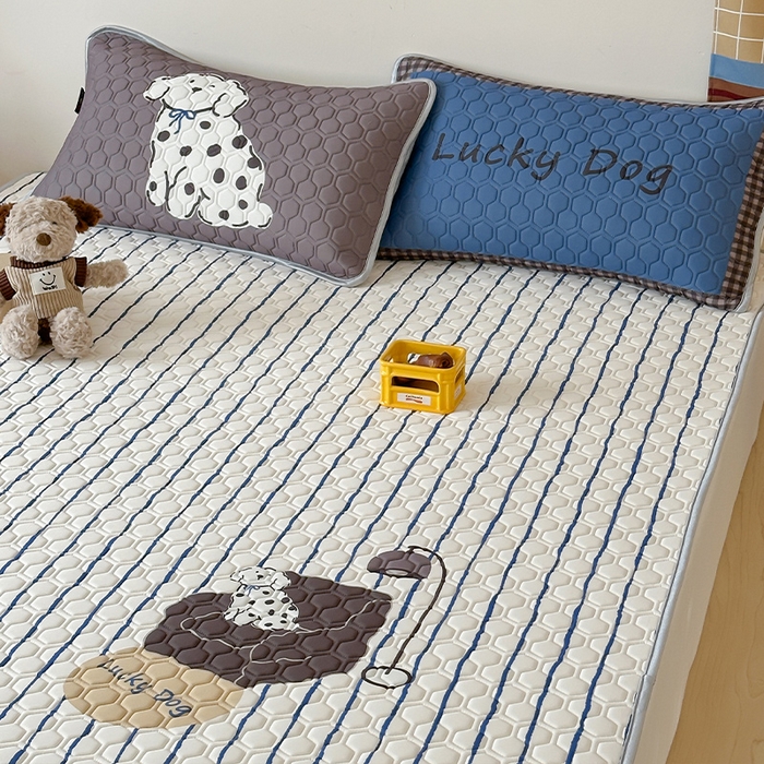 91家纺网 家纺一手货源 找家纺 RYB红黄兰 2026新款ins设计师原创款大版冰皮凉感水洗乳胶加厚6mm凉席三件套 沙发小狗