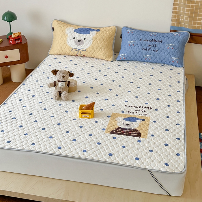 91家纺网 家纺一手货源 找家纺 RYB红黄兰 2026新款ins设计师原创款大版冰皮凉感水洗乳胶加厚6mm凉席三件套 波点熊仔