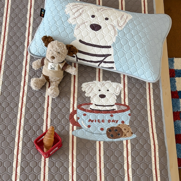 91家纺网 家纺一手货源 找家纺 RYB红黄兰 2026新款ins设计师原创款大版冰皮凉感水洗乳胶加厚6mm凉席三件套 咖啡西高地