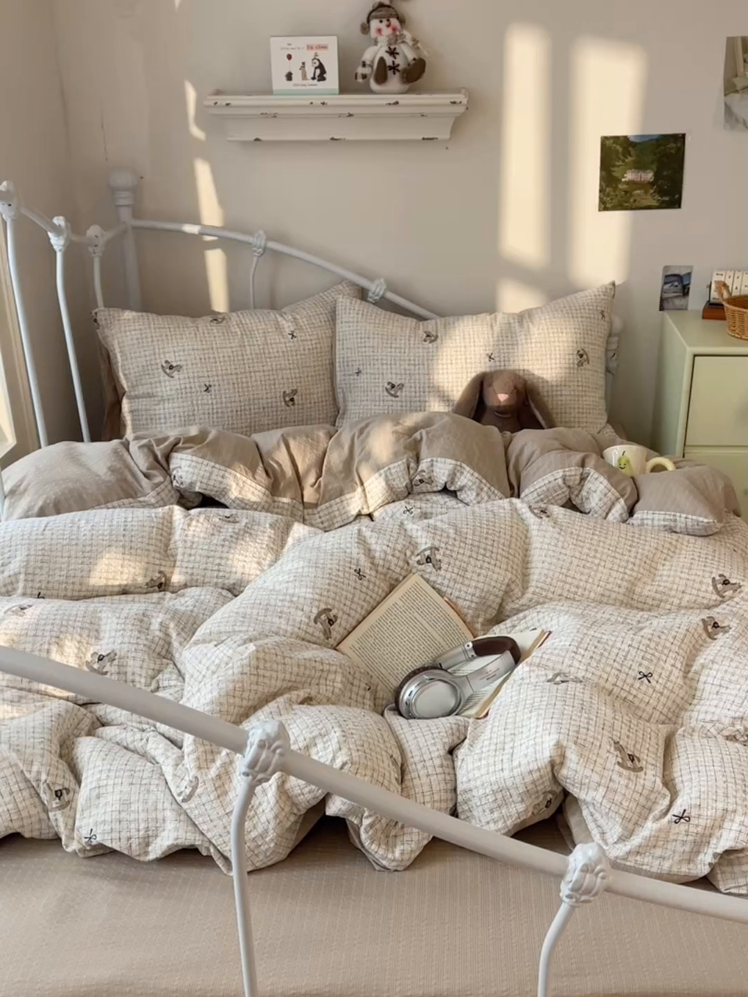 91家纺网 家纺一手货源 找家纺 贝扬思家纺 2026新款高品质A类泡芙纱普通款四件套-110g-(软软糯糯小红书推荐~) 织纹木马迹