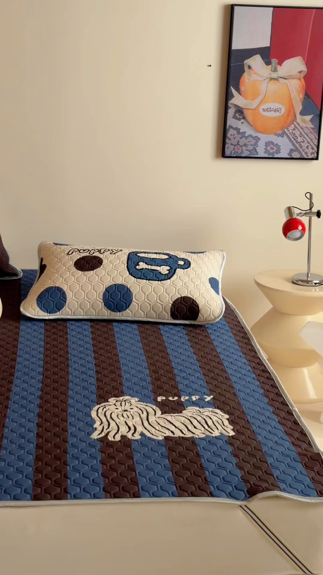 91家纺网 家纺一手货源 找家纺 RYB红黄兰 2026新款ins设计师原创款大版冰皮凉感水洗乳胶加厚6mm凉席三件套 蓝条哈吉米