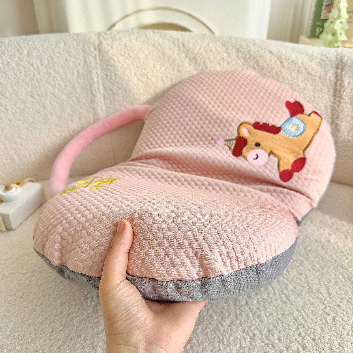 91家纺网 家纺一手货源 找家纺 诺可 2026新款凉感猫肚枕记忆枕枕头枕芯-马上有钱 马上有钱-粉色