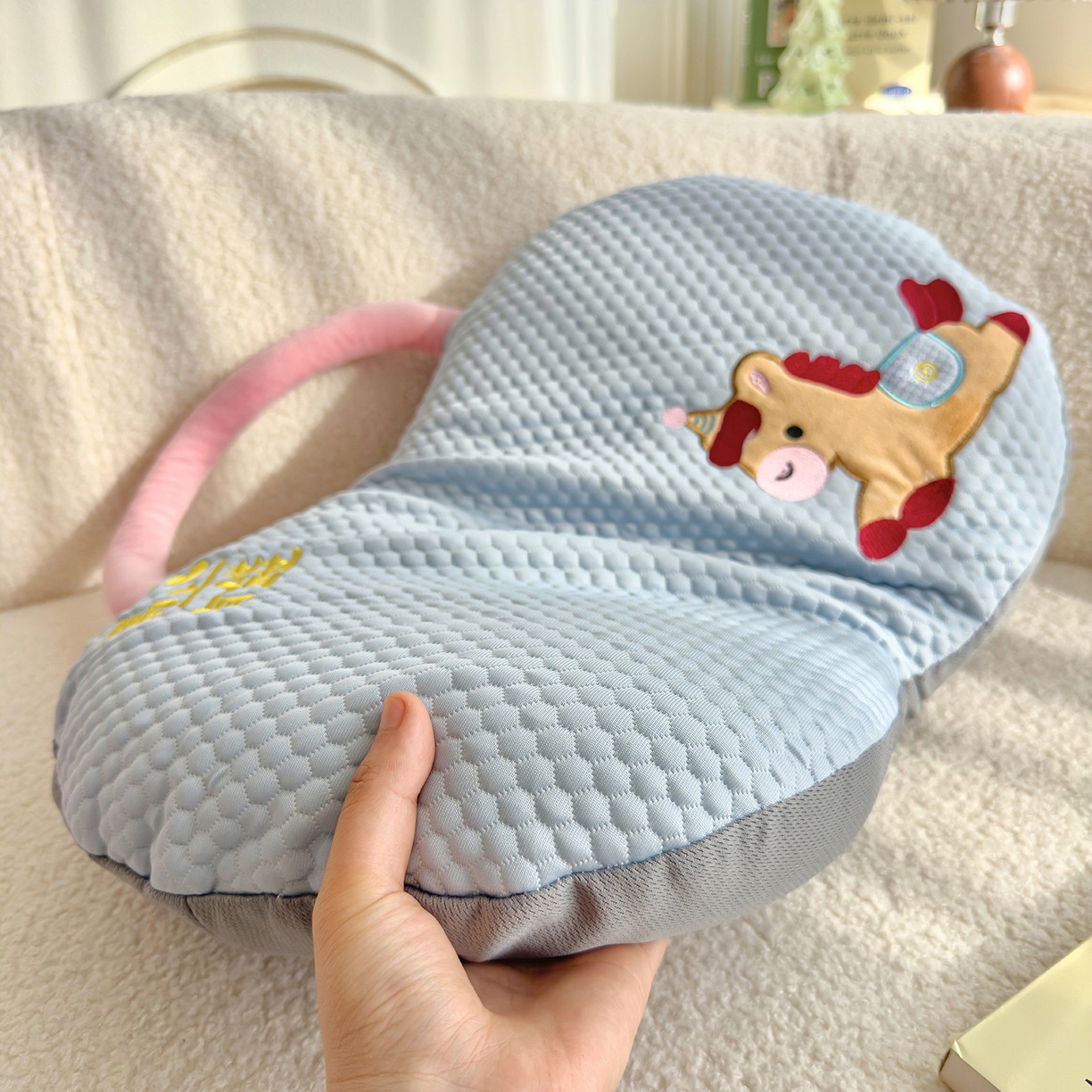 91家纺网 家纺一手货源 找家纺 诺可 2026新款凉感猫肚枕记忆枕枕头枕芯-马上有钱 马上有钱-蓝色