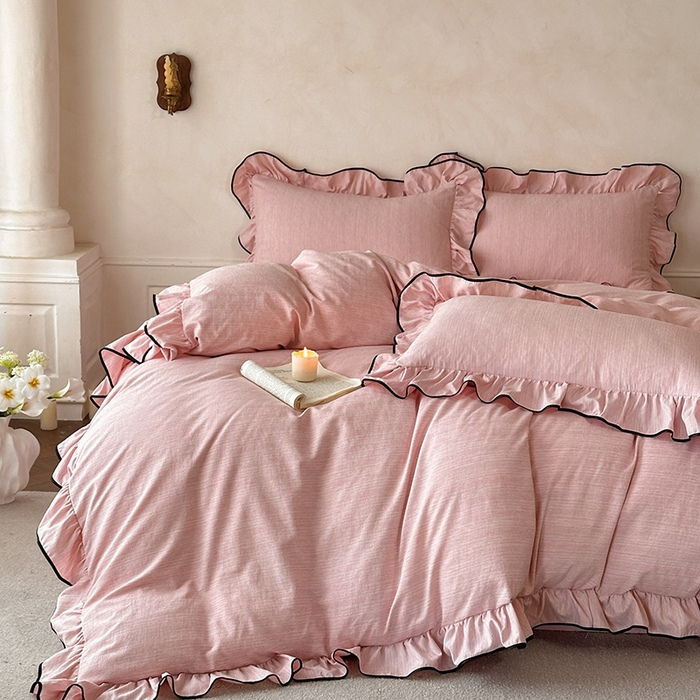 91家纺网 家纺一手货源 找家纺 苏源家居 2026新款法式黑包边亚麻公主风荷叶边四件套-清欢 清欢-麻甜粉