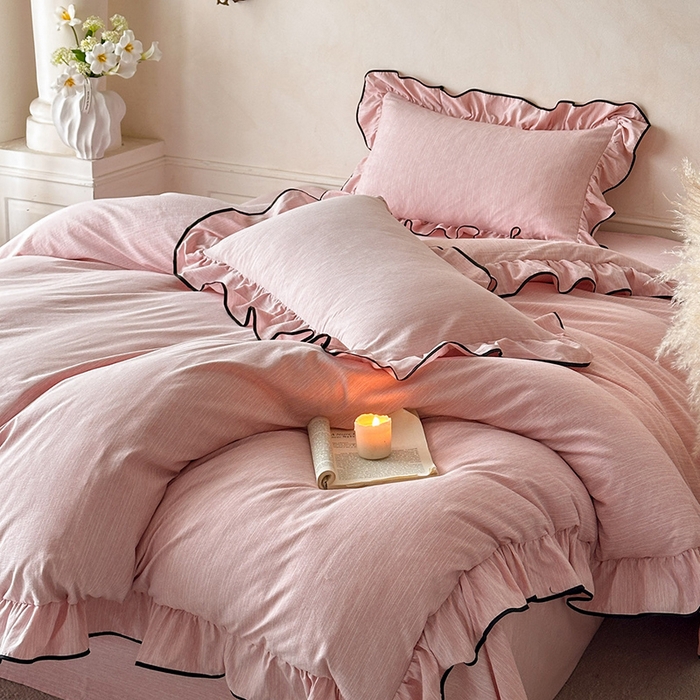 91家纺网 家纺一手货源 找家纺 苏源家居 2026新款法式黑包边亚麻公主风荷叶边四件套-清欢 清欢-麻甜粉