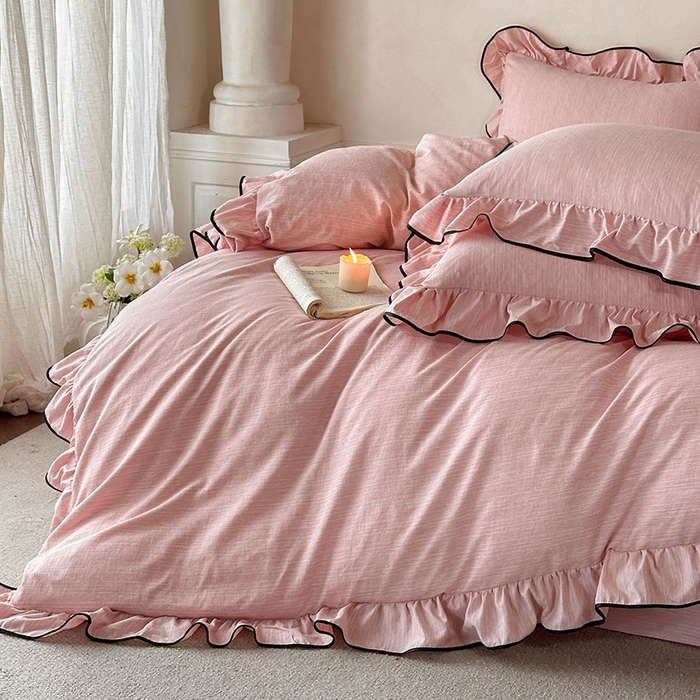 91家纺网 家纺一手货源 找家纺 苏源家居 2026新款法式黑包边亚麻公主风荷叶边四件套-清欢 清欢-麻甜粉