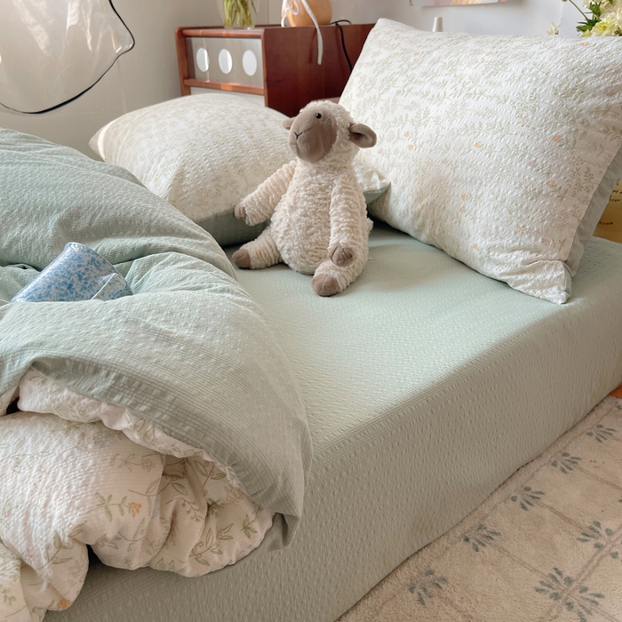 91家纺网 家纺一手货源 找家纺 贝扬思家纺 2026新款高品质A类泡芙纱普通款四件套-110g-(软软糯糯小红书推荐~) 凌晨信件