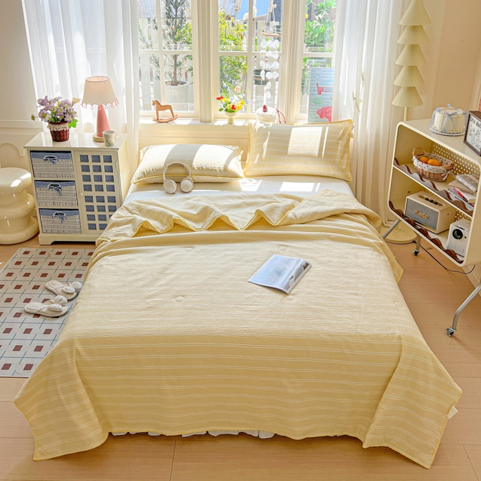 91家纺网 家纺一手货源 找家纺 鑫利来家纺 2026新款日系多巴胺皱皱纱贝壳绣夏被夏凉被空调被 春染-米黄