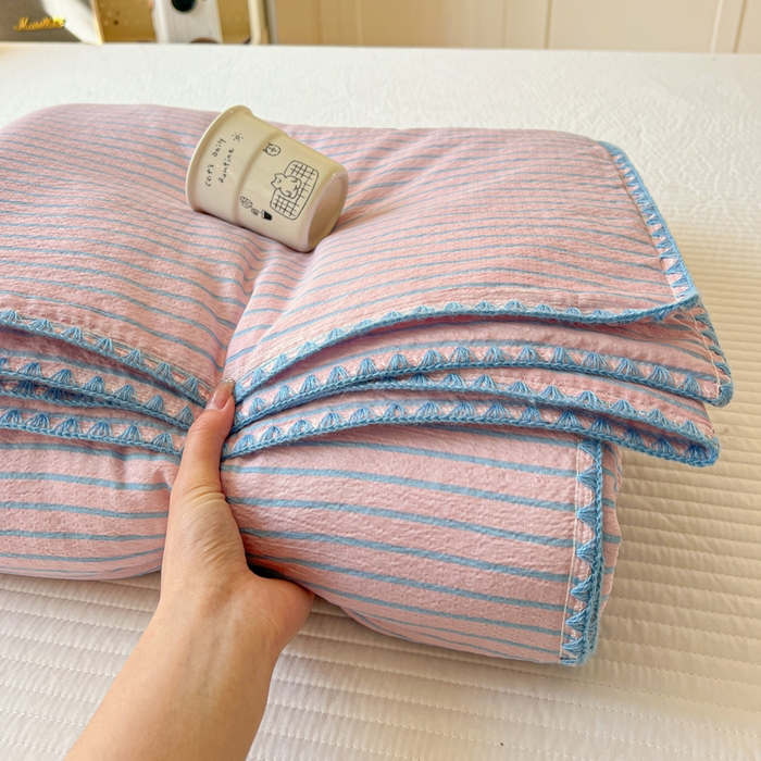 91家纺网 家纺一手货源 找家纺 鑫利来家纺 2026新款日系多巴胺皱皱纱贝壳绣夏被夏凉被空调被 海盐-紫
