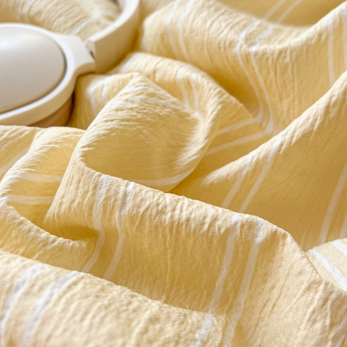 91家纺网 家纺一手货源 找家纺 鑫利来家纺 2026新款日系多巴胺皱皱纱贝壳绣夏被夏凉被空调被 春染-米黄
