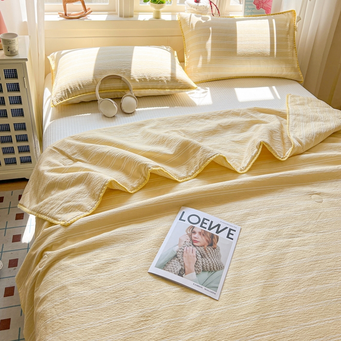 91家纺网 家纺一手货源 找家纺 鑫利来家纺 2026新款日系多巴胺皱皱纱贝壳绣夏被夏凉被空调被 春染-米黄