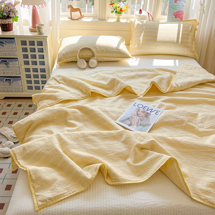 91家纺网 家纺一手货源 找家纺 鑫利来家纺 2026新款日系多巴胺皱皱纱贝壳绣夏被夏凉被空调被 春染-米黄