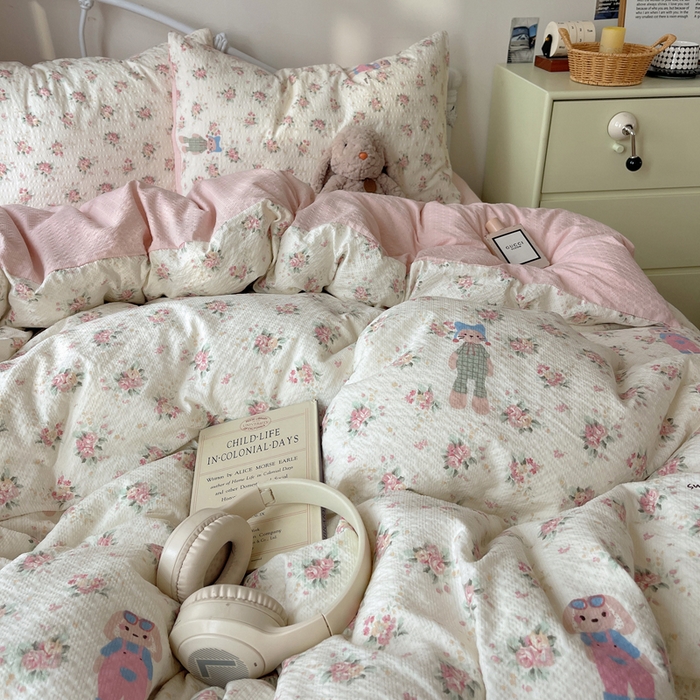 91家纺网 家纺一手货源 找家纺 贝扬思家纺 2026新款高品质A类泡芙纱普通款四件套-110g-(软软糯糯小红书推荐~) 甜卷兔兔