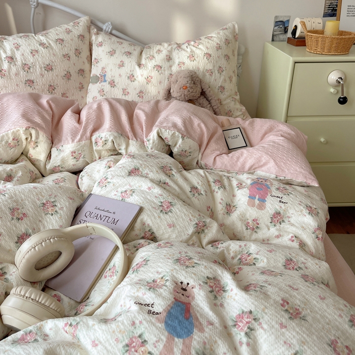 91家纺网 家纺一手货源 找家纺 贝扬思家纺 2026新款高品质A类泡芙纱普通款四件套-110g-(软软糯糯小红书推荐~) 甜卷兔兔