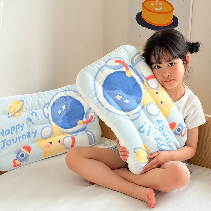 91家纺网 家纺一手货源 找家纺 嗨生活 2026新款冰豆豆枕芯大版卡通儿童枕芯幼儿园枕芯枕头枕芯 绒豆豆-开心宇航员