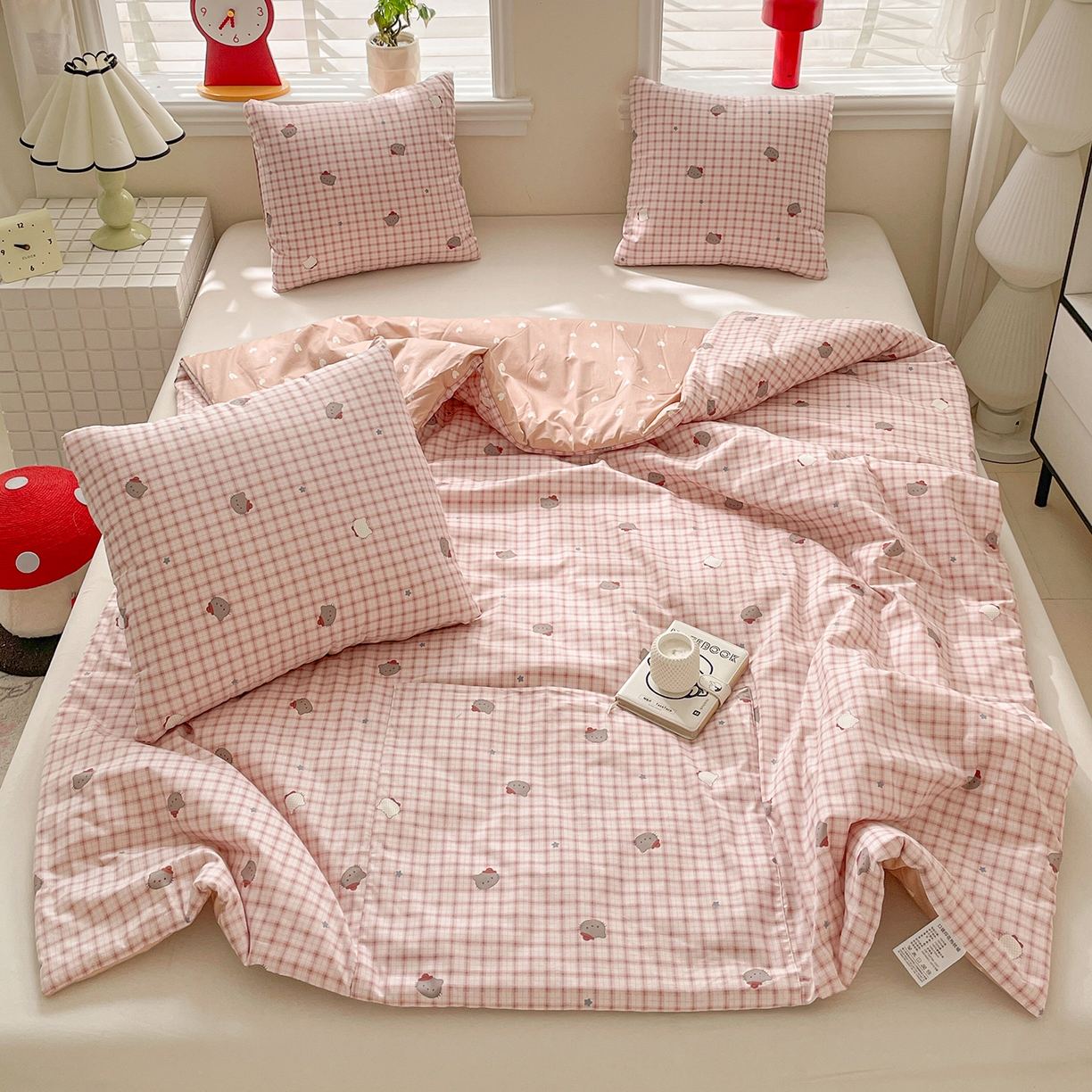 多米家居 2026新款口袋印花抱枕被单品 黑皮猫