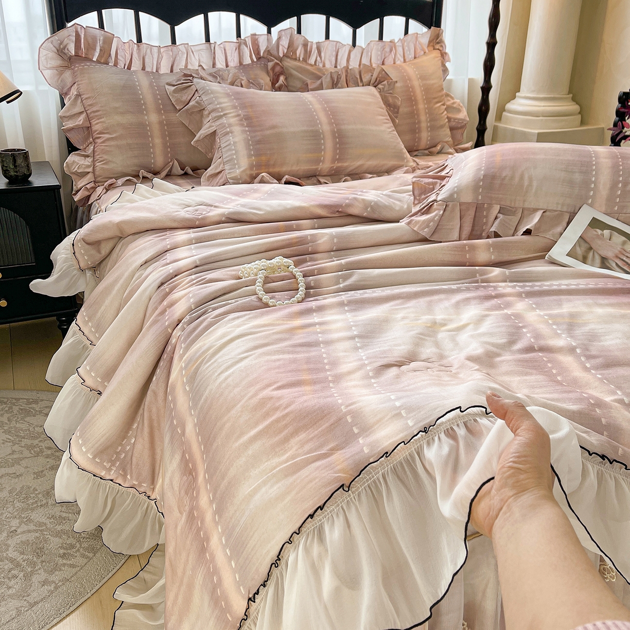 91家纺网 家纺一手货源 找家纺 宜凡家纺 2026新款全棉数码印花夏被床裙四件套格子系列 光之羽 紫