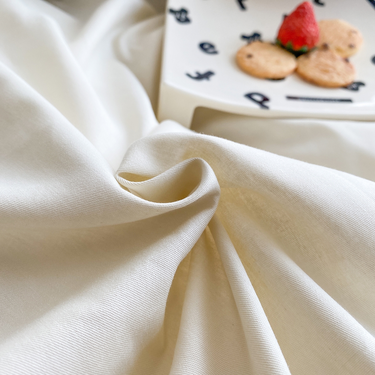 91家纺网 家纺一手货源 找家纺 蓝梦 2026新款全棉水洗棉布标四件套 奶白+时尚灰