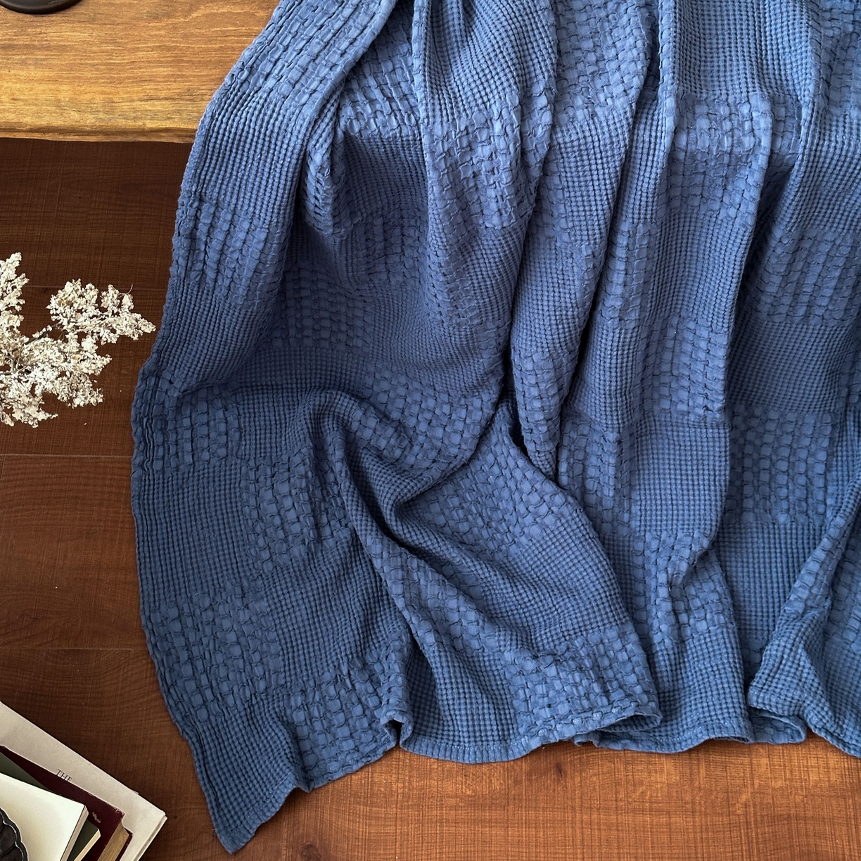 91家纺网 家纺一手货源 找家纺 米菲 2026春夏新款全棉纯棉纯色毛毯盖毯 克莱因蓝