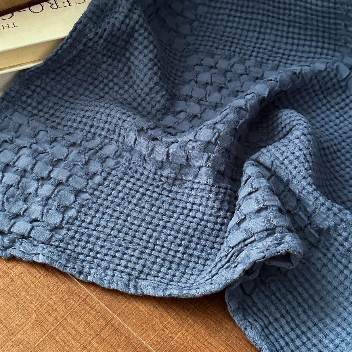 91家纺网 家纺一手货源 找家纺 米菲 2026春夏新款全棉纯棉纯色毛毯盖毯 克莱因蓝